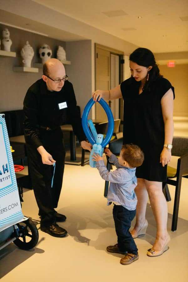 Balloon artist Jonah at event